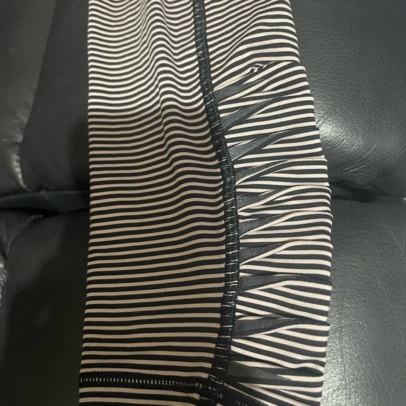 Lululemon size 4  Striped Black and White crops - Picture 5 of 7